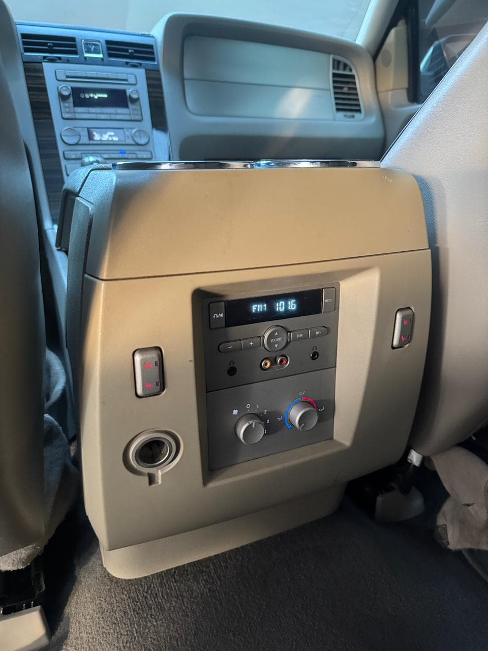 2009 Lincoln Navigator for sale Dubai, Carology photo 3