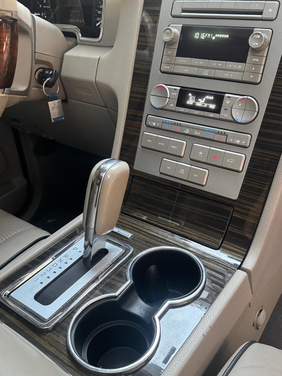 2009 Lincoln Navigator for sale Dubai, Carology photo 18
