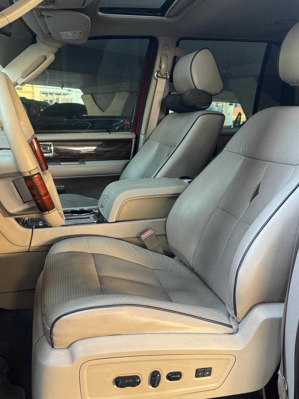2009 Lincoln Navigator for sale Dubai, Carology photo 21