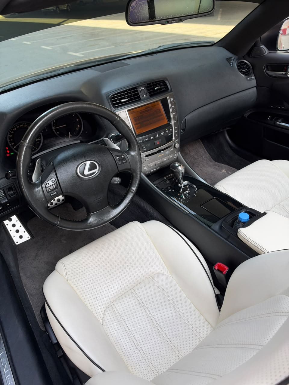 2010 Lexus IS300 Convertible for sale Dubai, Carology photo 25