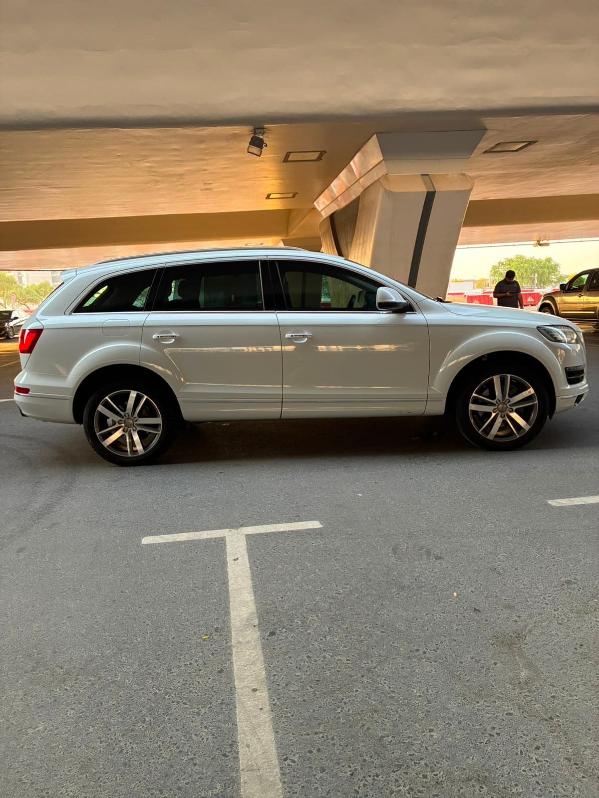 2014 Audi Q7 Quattro for sale Dubai, Carology photo 6