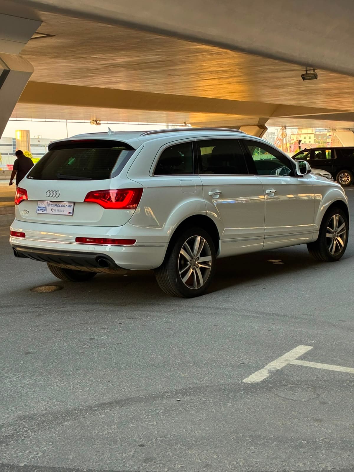 2014 Audi Q7 Quattro for sale Dubai, Carology photo 7