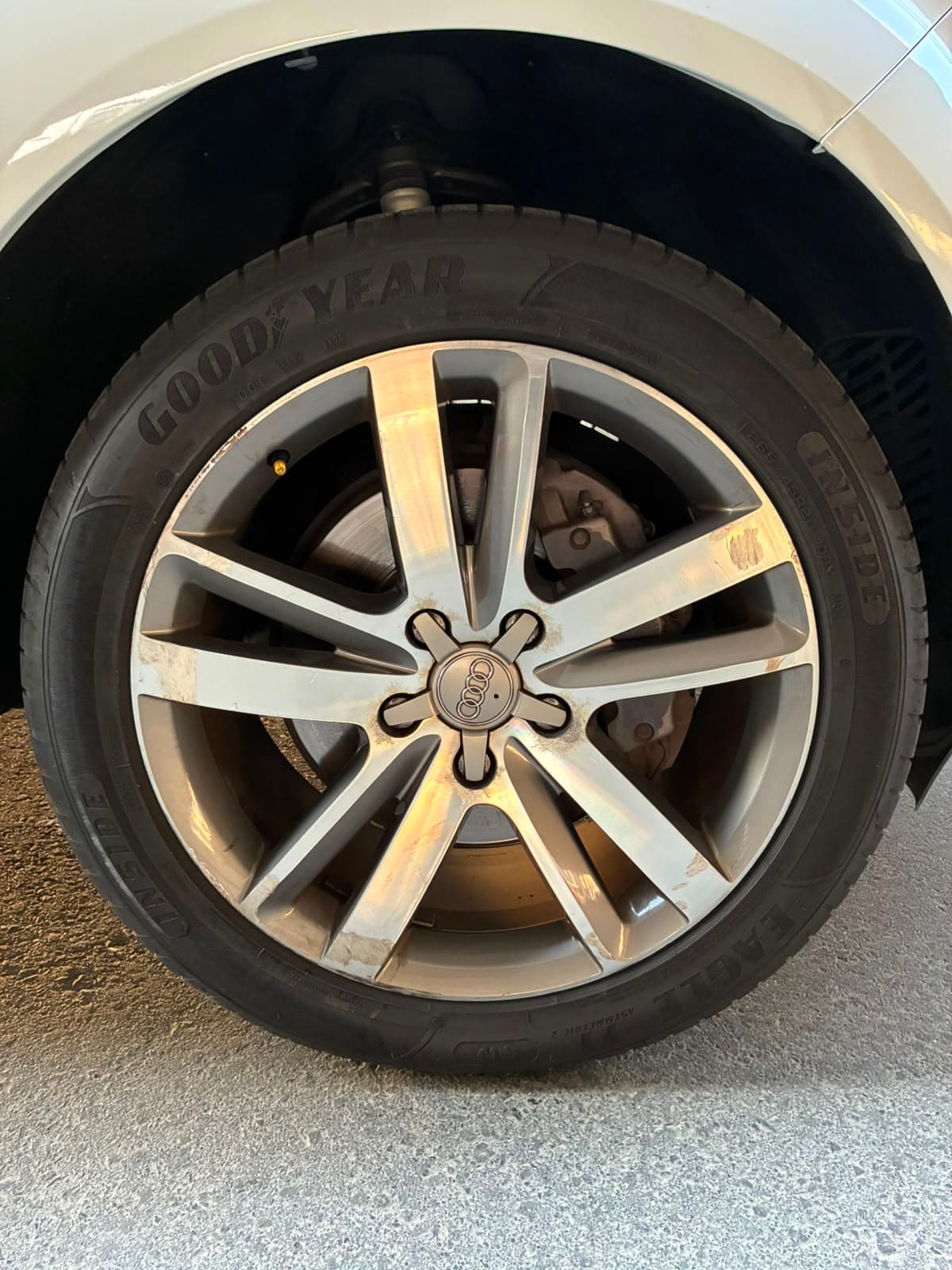 2014 Audi Q7 Quattro for sale Dubai, Carology photo 12