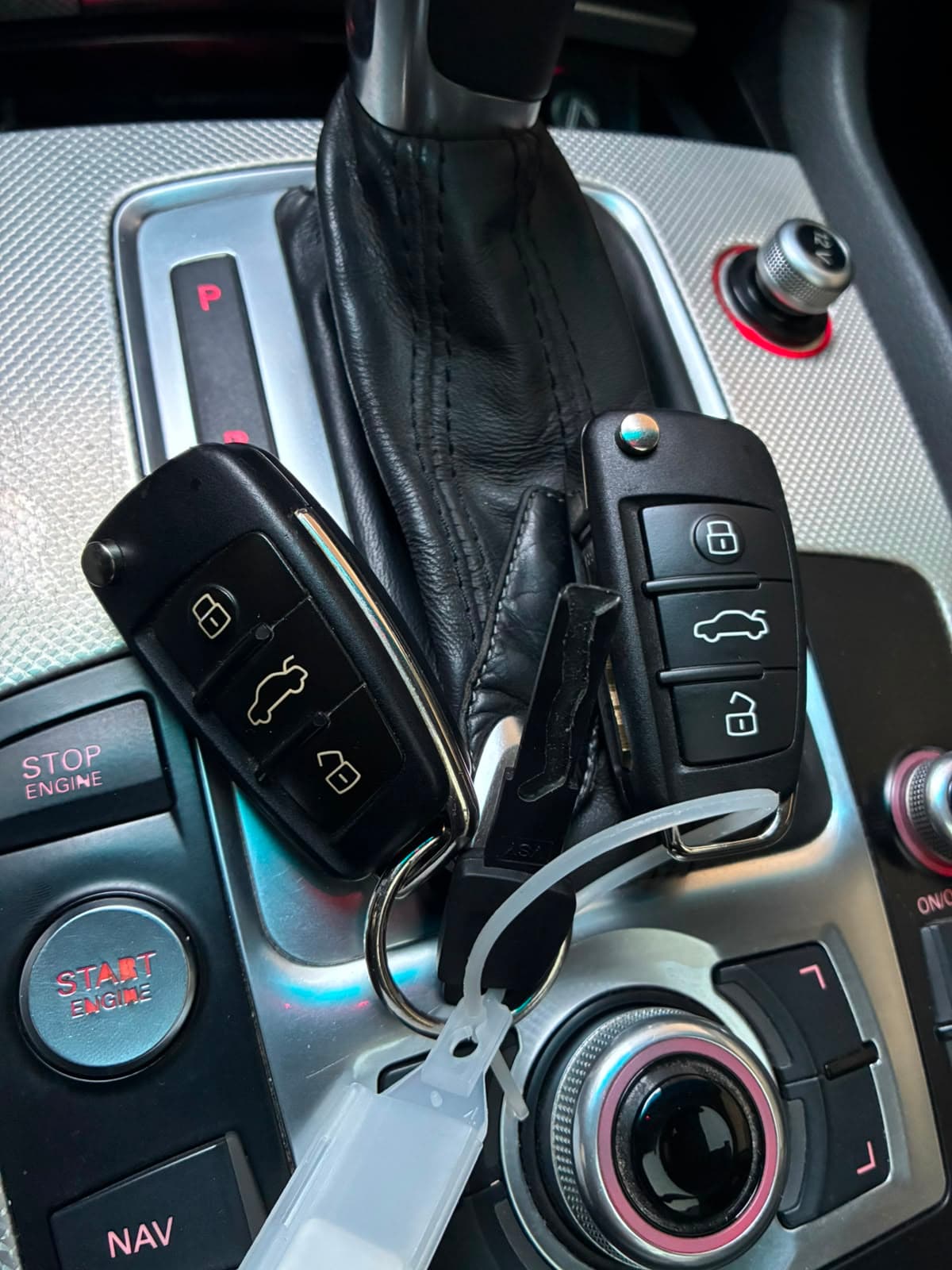 2014 Audi Q7 Quattro for sale Dubai, Carology photo 29