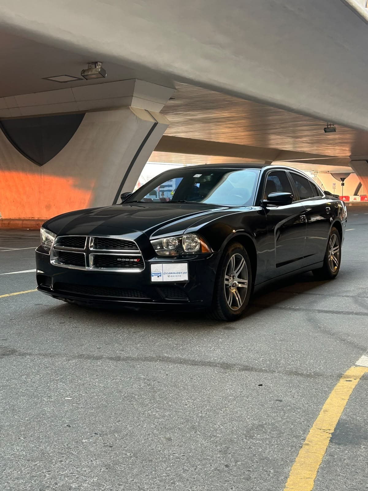 2014 Dodge Charger for sale Dubai, Carology photo 2