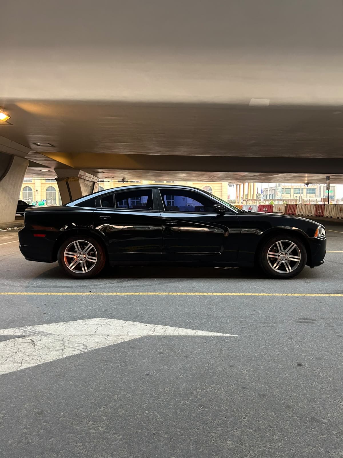2014 Dodge Charger for sale Dubai, Carology photo 9