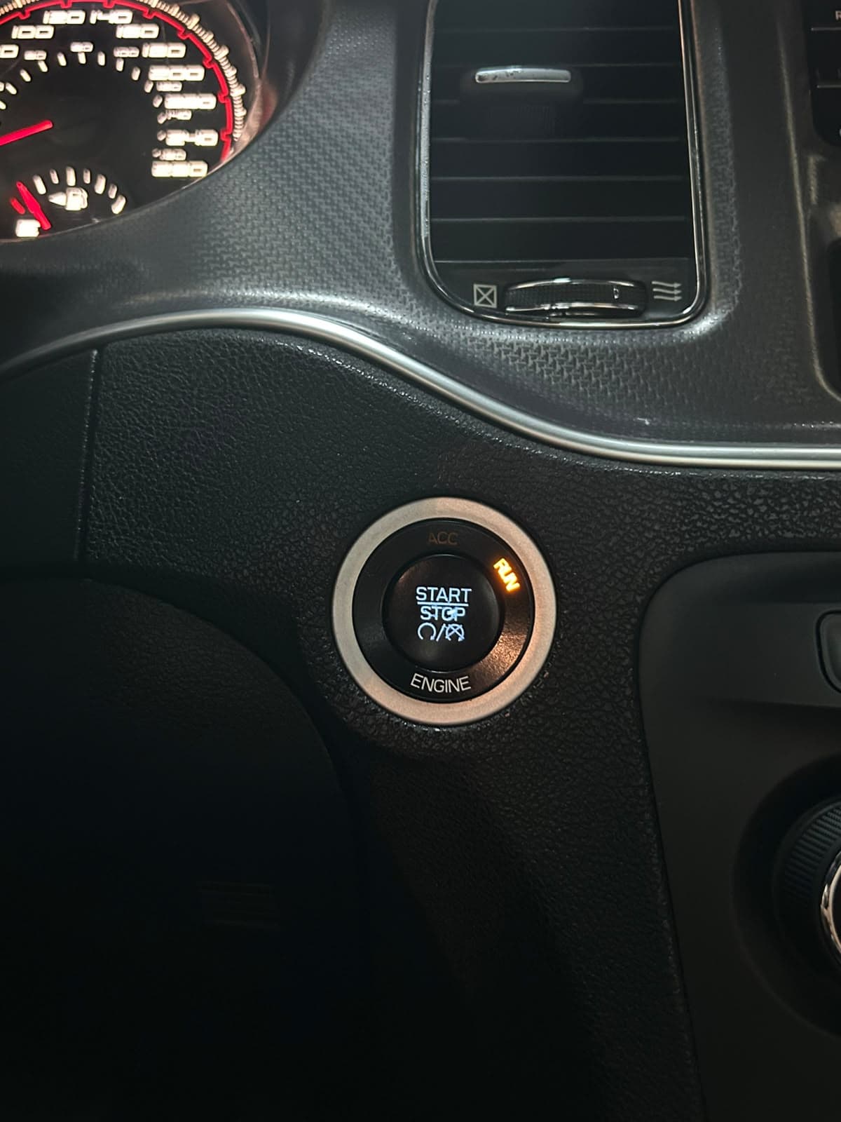 2014 Dodge Charger for sale Dubai, Carology photo 10