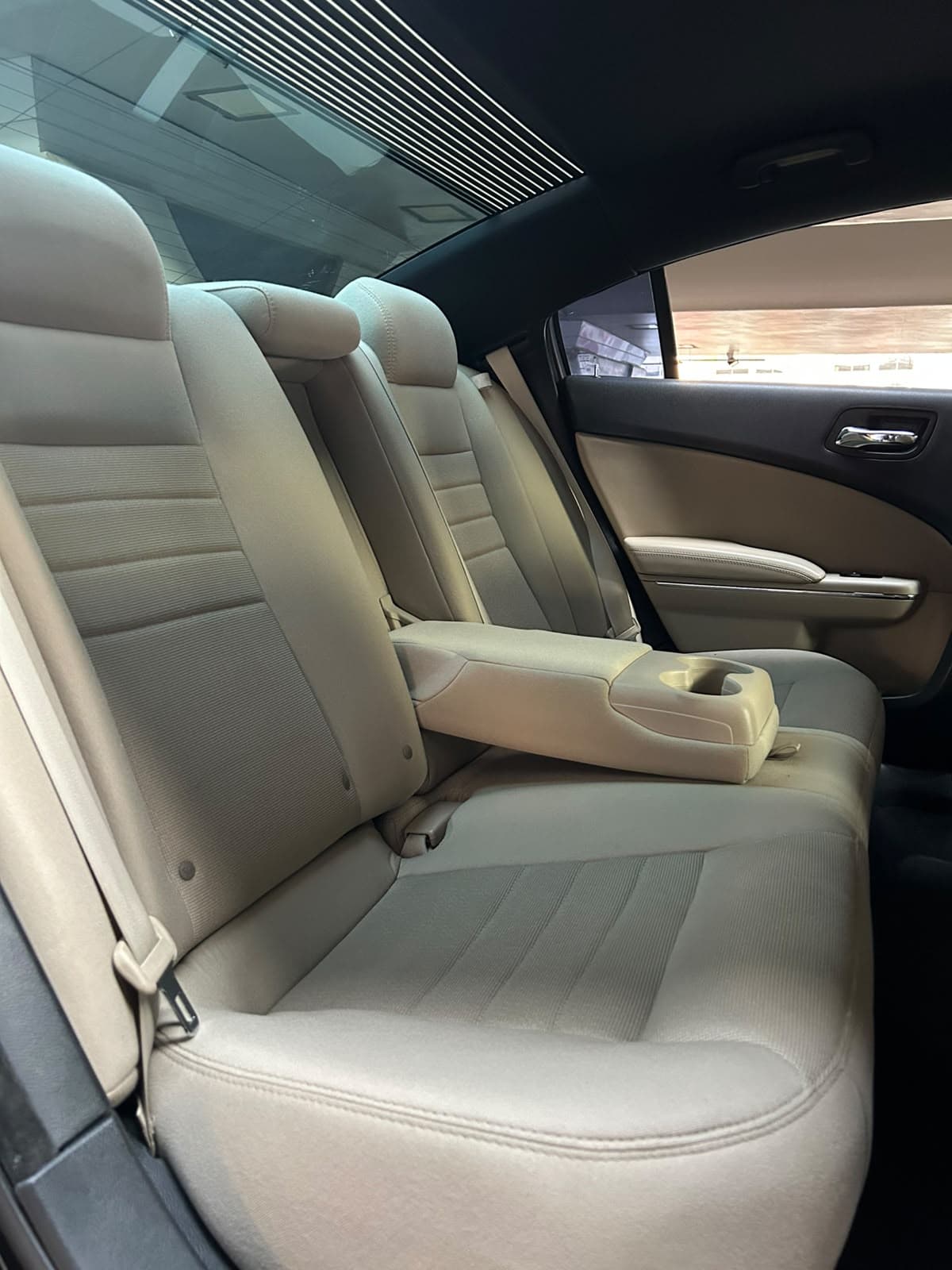2014 Dodge Charger for sale Dubai, Carology photo 19