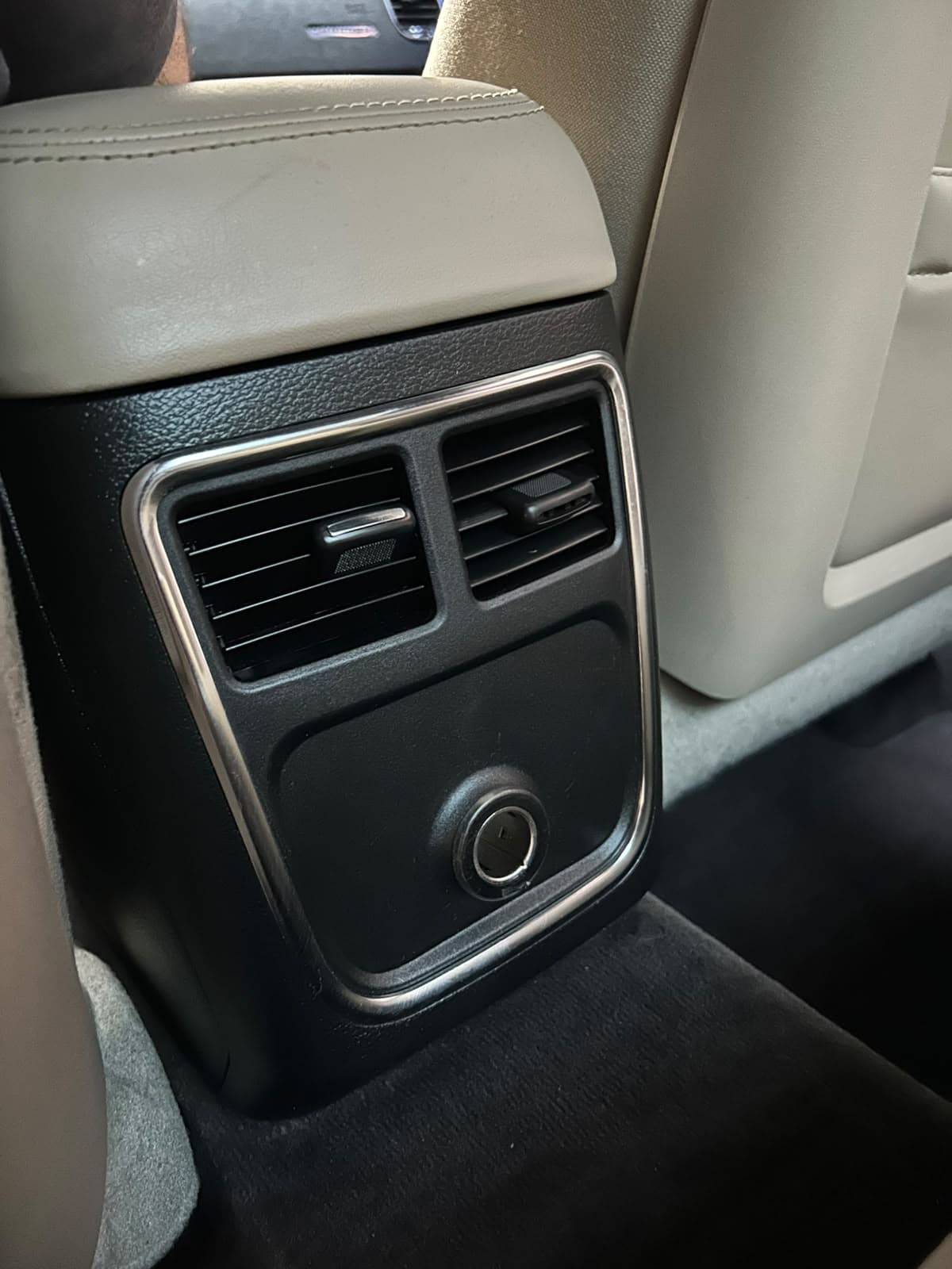 2014 Dodge Charger for sale Dubai, Carology photo 22