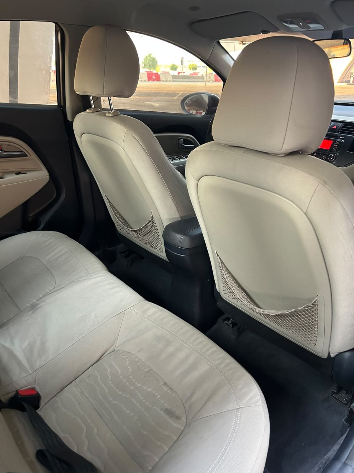 2014 Kia Rio for sale Dubai, Carology photo 2