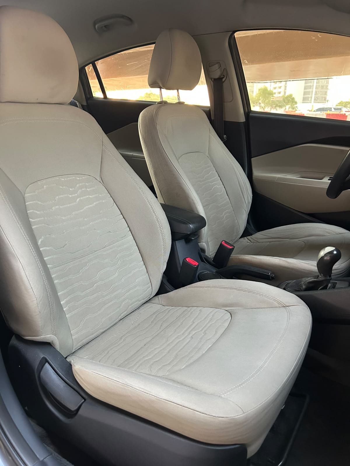 2014 Kia Rio for sale Dubai, Carology photo 3