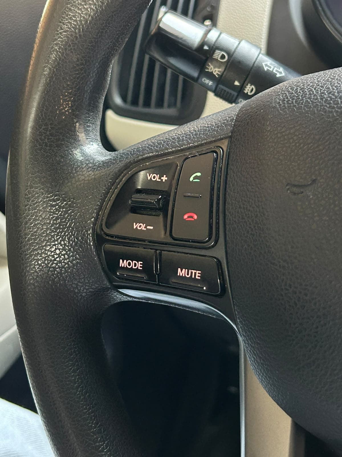 2014 Kia Rio for sale Dubai, Carology photo 8