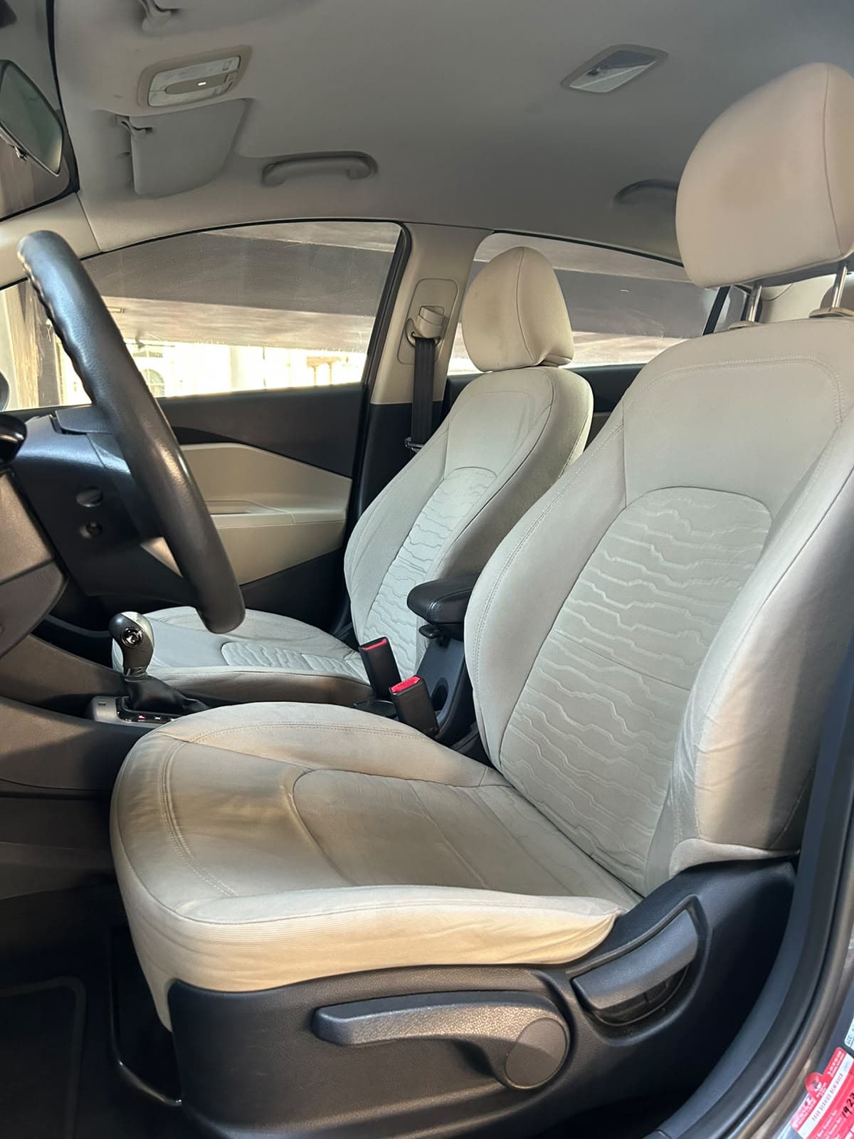 2014 Kia Rio for sale Dubai, Carology photo 11