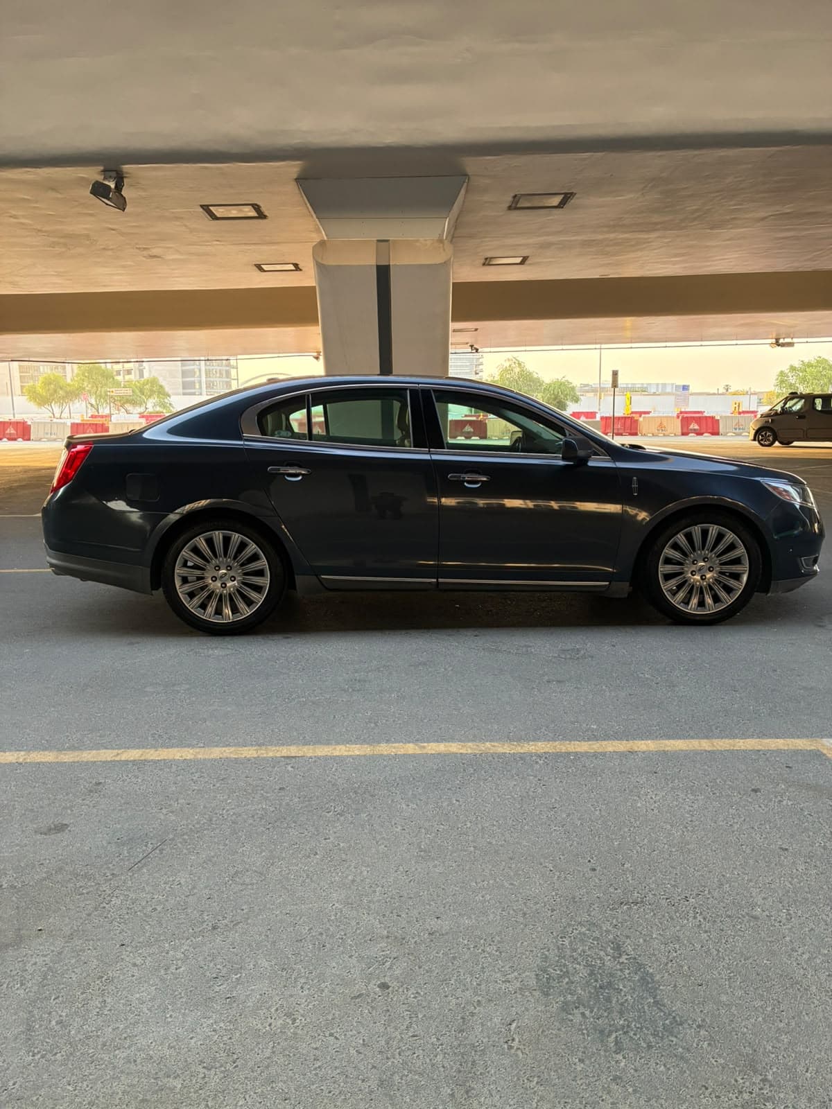 2014 Lincoln MKS Full Option for sale Dubai, Carology photo 8