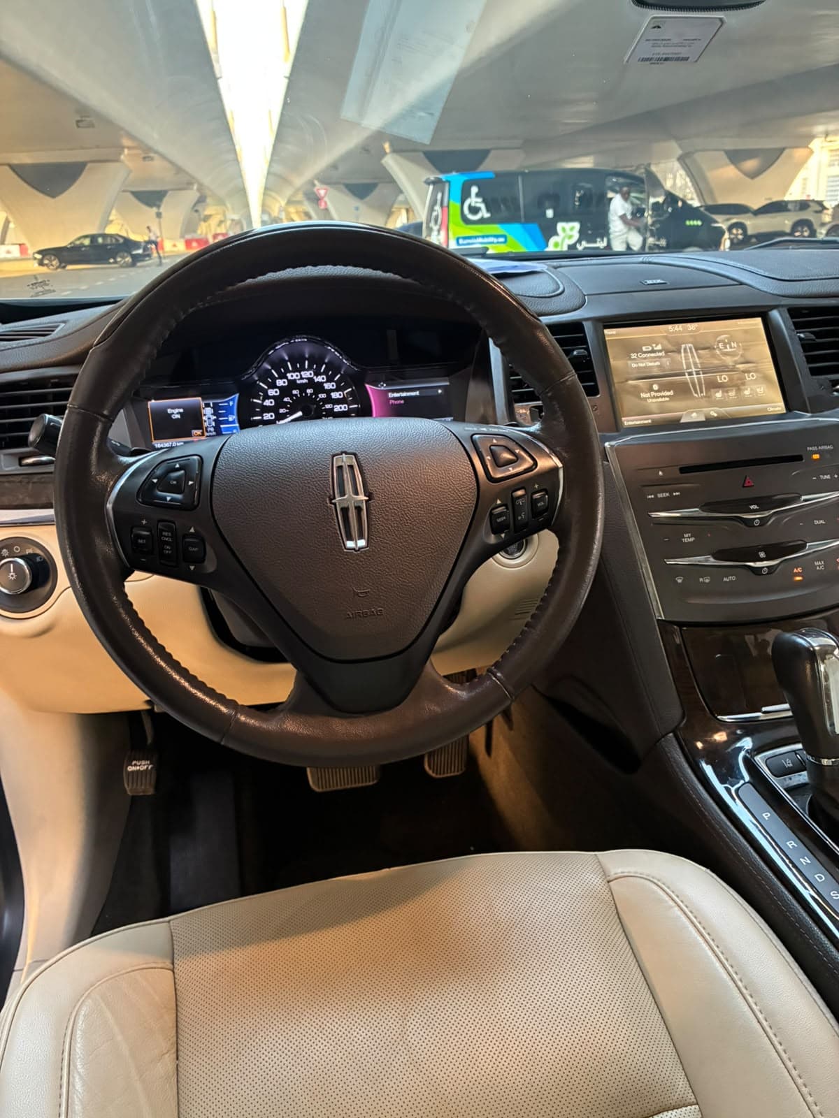2014 Lincoln MKS Full Option for sale Dubai, Carology photo 18