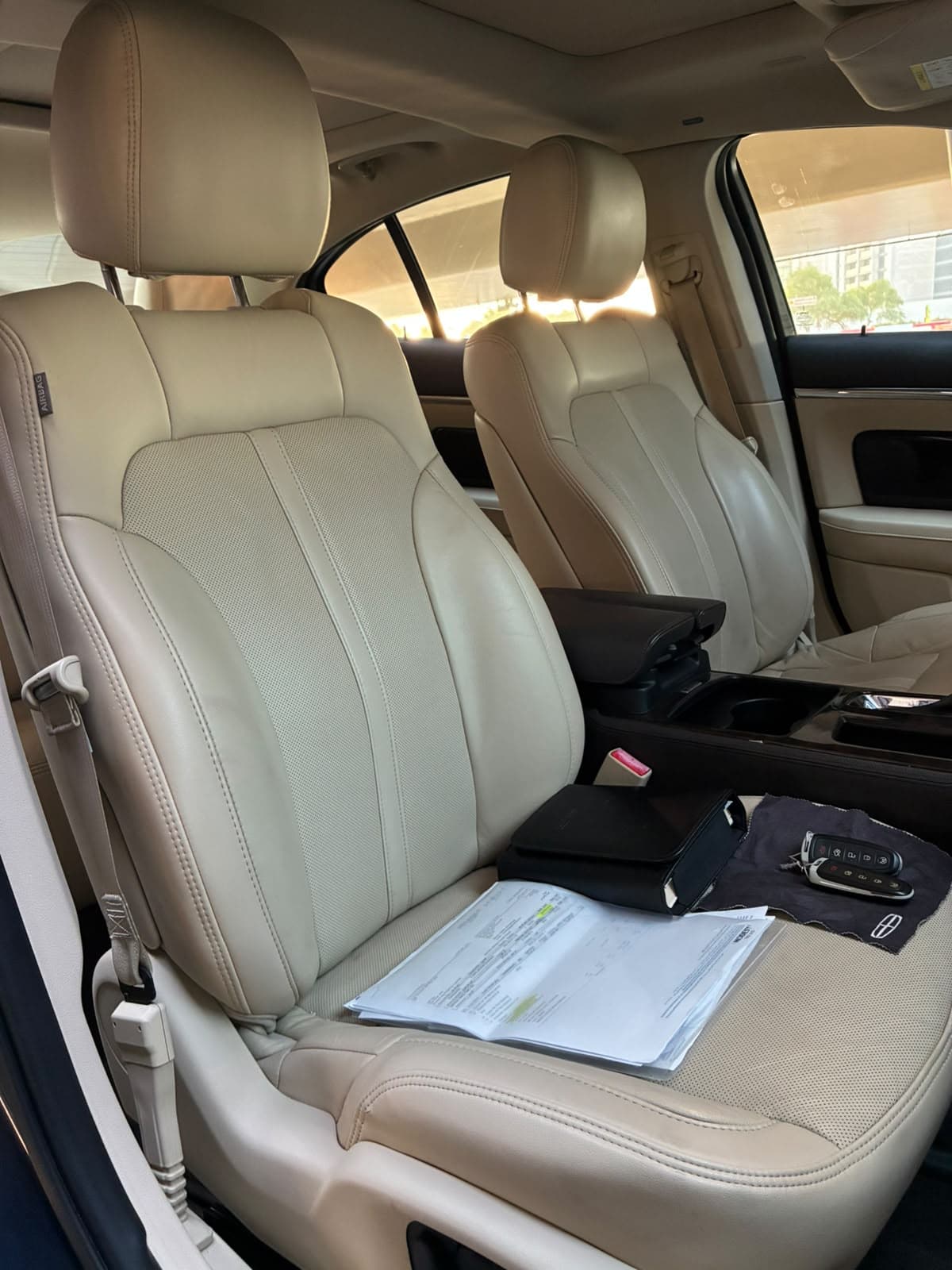 2014 Lincoln MKS Full Option for sale Dubai, Carology photo 19