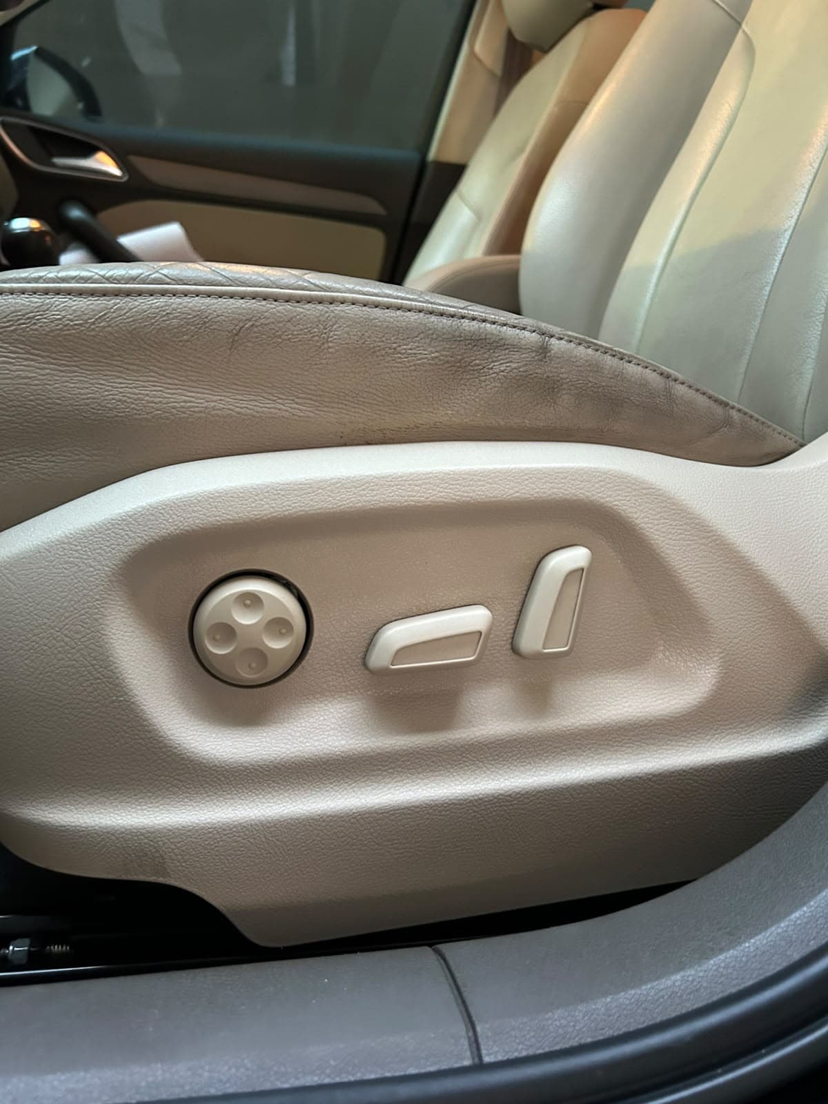 2015 Audi Q3 35 TFSI for sale Dubai, Carology photo 25