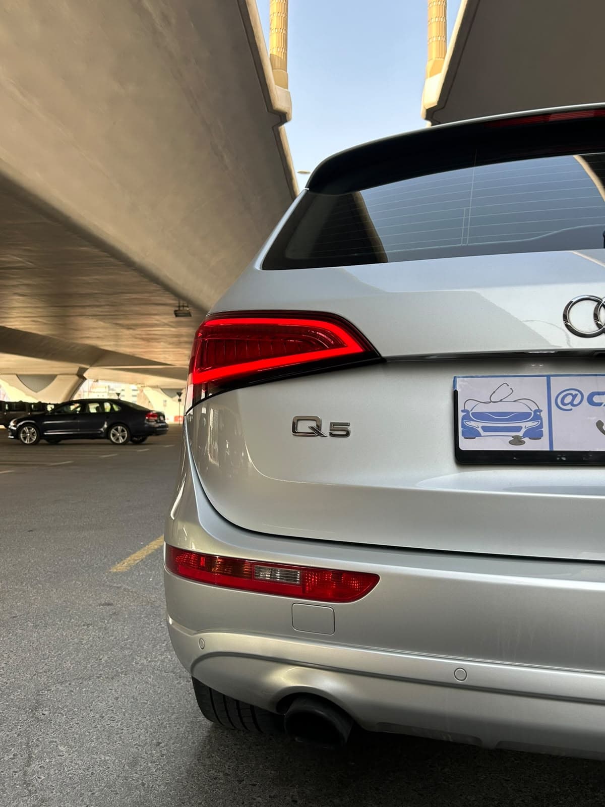 2015 Audi Q5 for sale Dubai, Carology photo 3