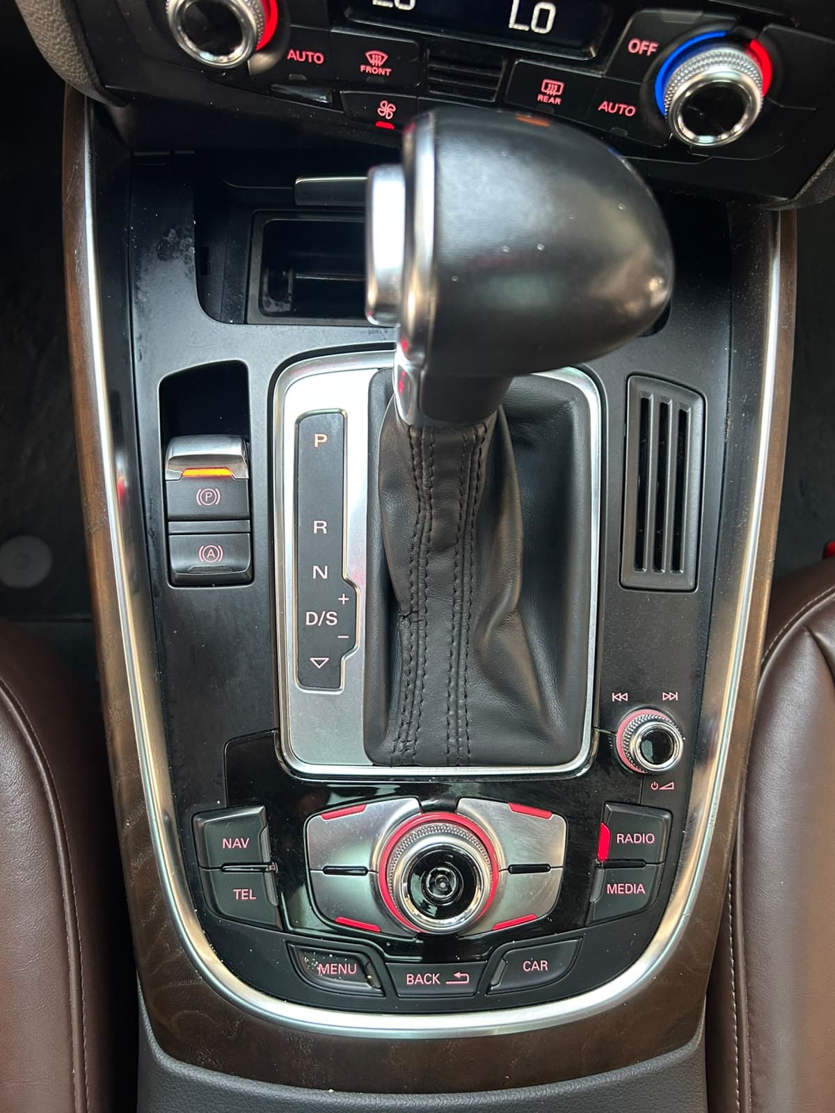 2015 Audi Q5 for sale Dubai, Carology photo 25