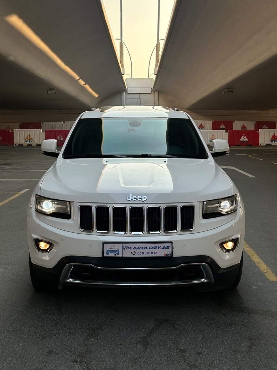 2015 Jeep Grand Cherokee Limited for sale Dubai, Carology photo 2