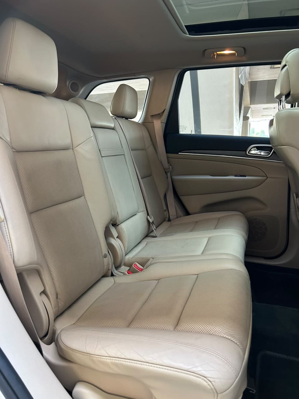 2015 Jeep Grand Cherokee Limited for sale Dubai, Carology photo 8