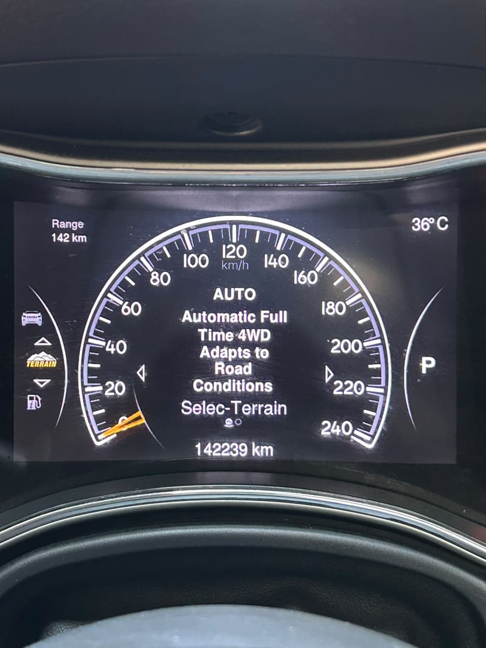 2015 Jeep Grand Cherokee Limited for sale Dubai, Carology photo 16