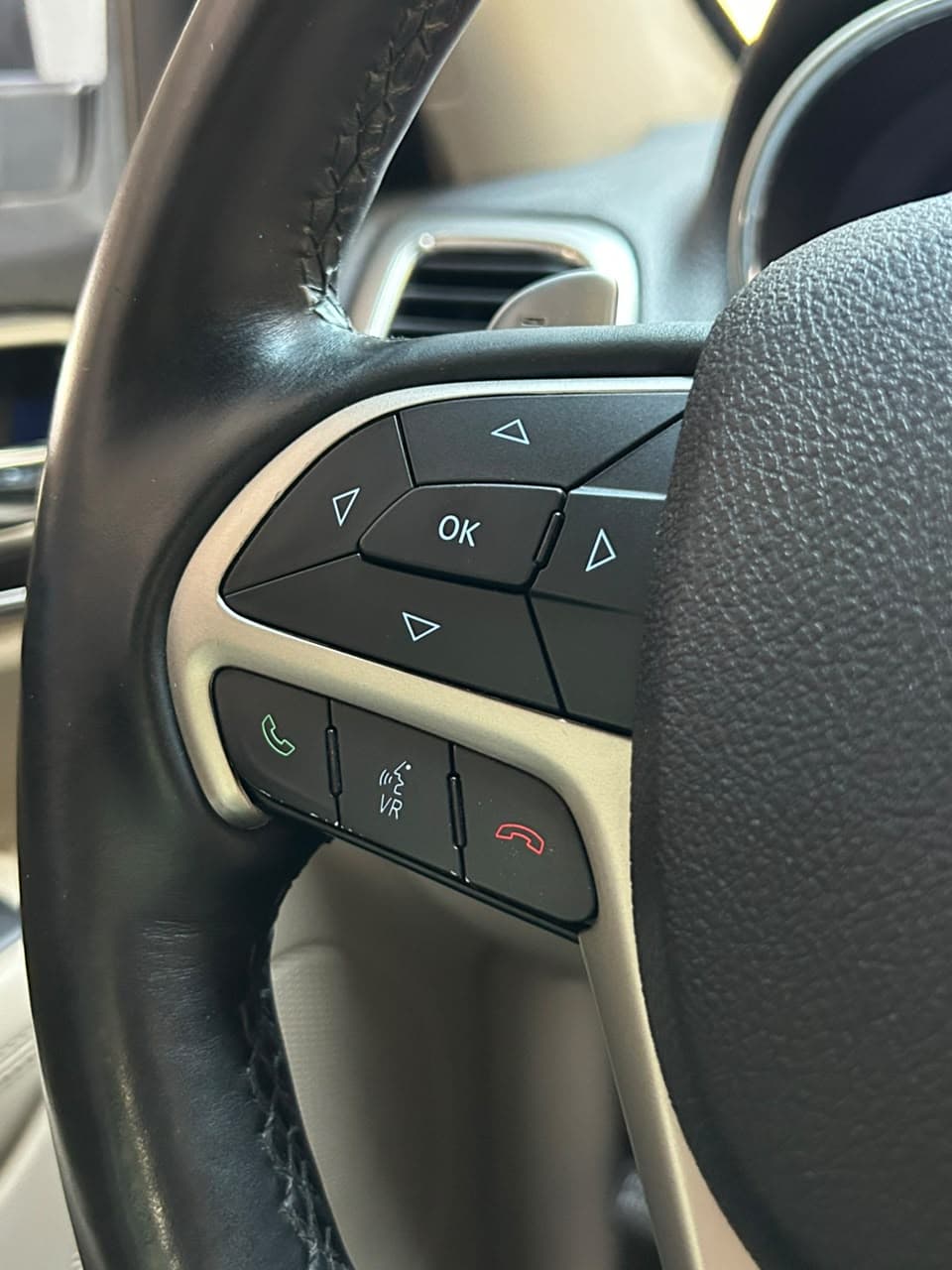 2015 Jeep Grand Cherokee Limited for sale Dubai, Carology photo 21