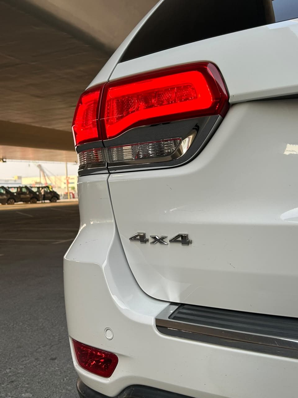 2015 Jeep Grand Cherokee Limited for sale Dubai, Carology photo 32