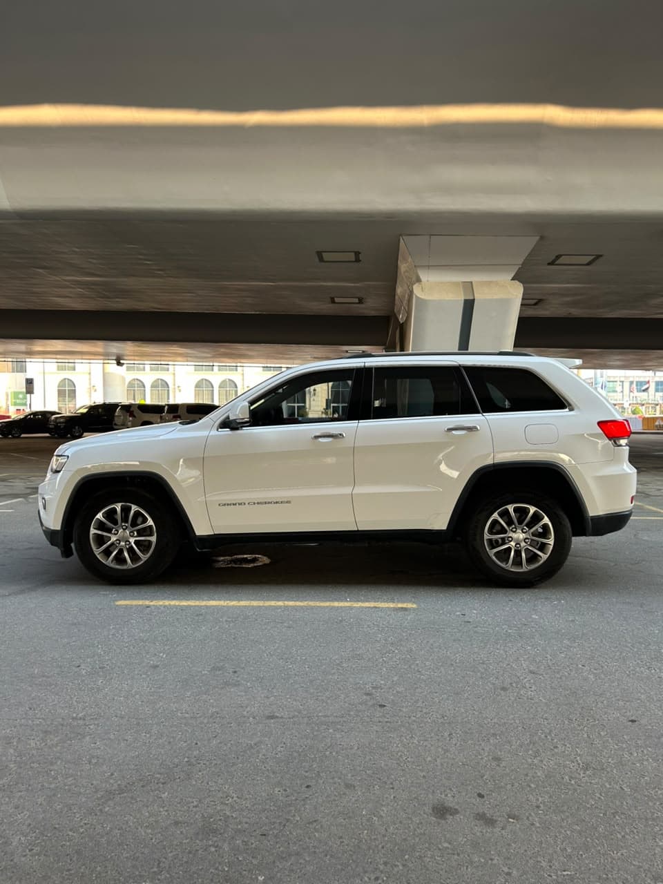 2015 Jeep Grand Cherokee Limited for sale Dubai, Carology photo 35
