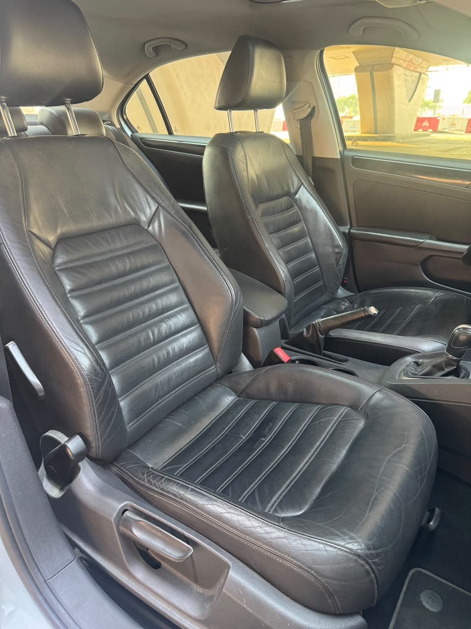 2015 Volkswagen Jetta for sale Dubai, Carology photo 9
