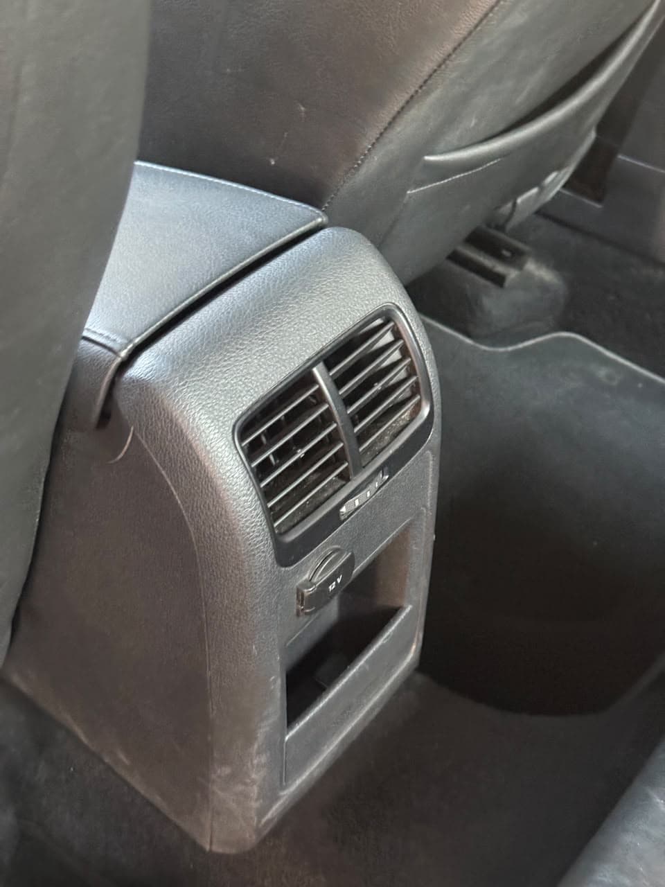 2015 Volkswagen Jetta for sale Dubai, Carology photo 12