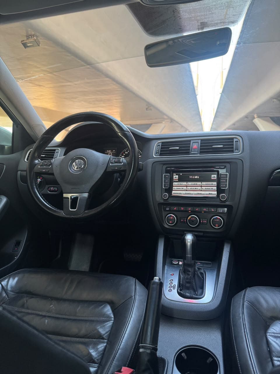 2015 Volkswagen Jetta for sale Dubai, Carology photo 13