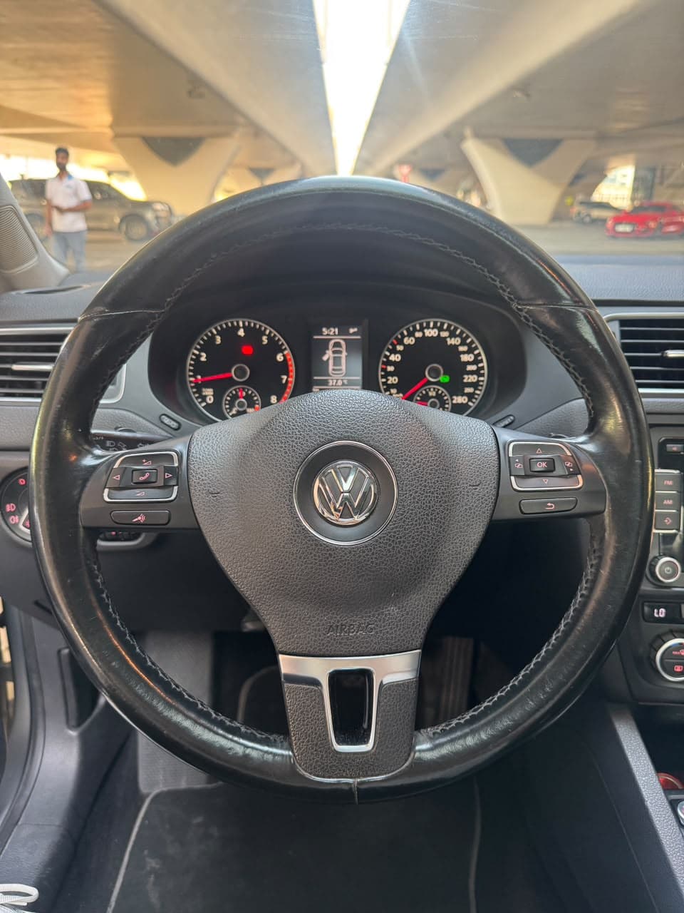 2015 Volkswagen Jetta for sale Dubai, Carology photo 18