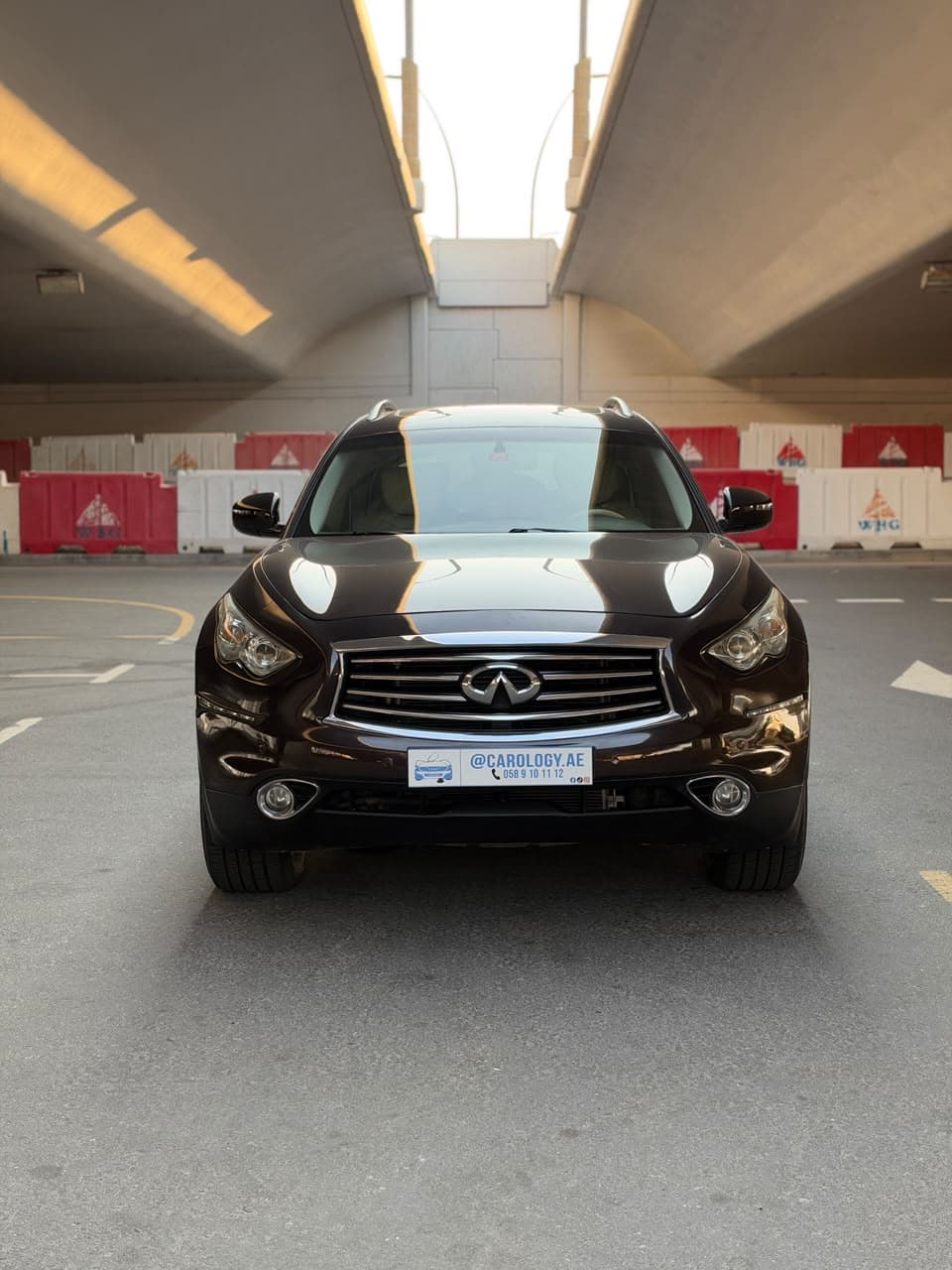 2016 Infiniti QX70 for sale Dubai, Carology photo 2
