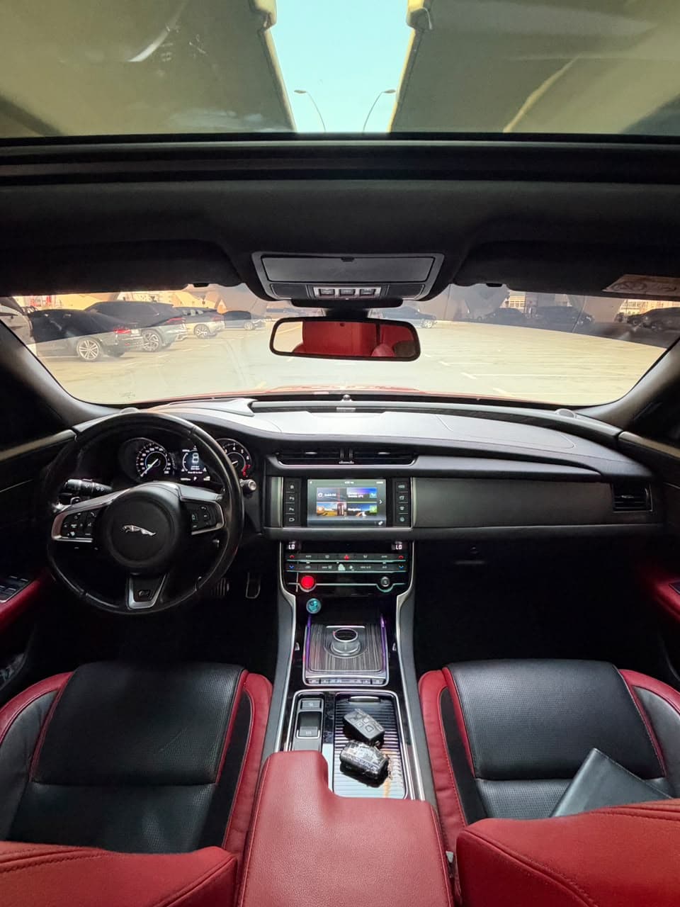 2016 Jaguar XF S for sale Dubai, Carology photo 17