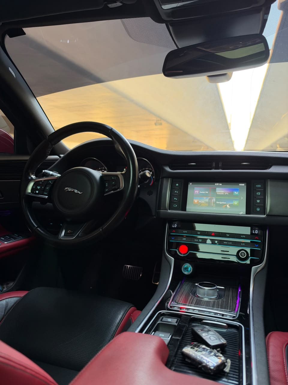 2016 Jaguar XF S for sale Dubai, Carology photo 18