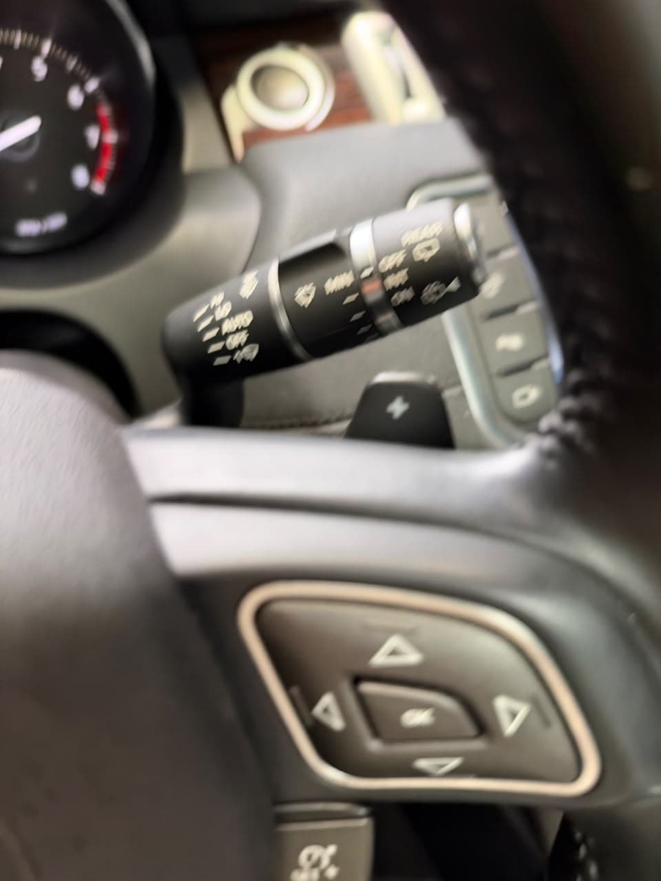 2016 Range Rover Evoque for sale Dubai, Carology photo 28