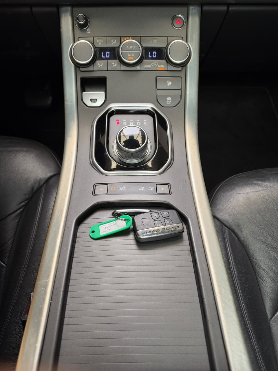 2016 Range Rover Evoque for sale Dubai, Carology photo 33