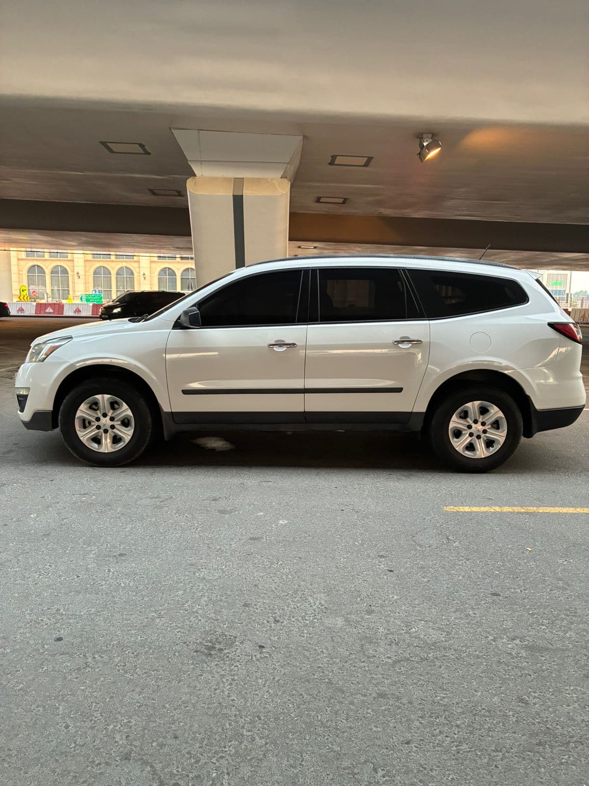 2017 Chevrolet Traverse LT for sale Dubai, Carology photo 22