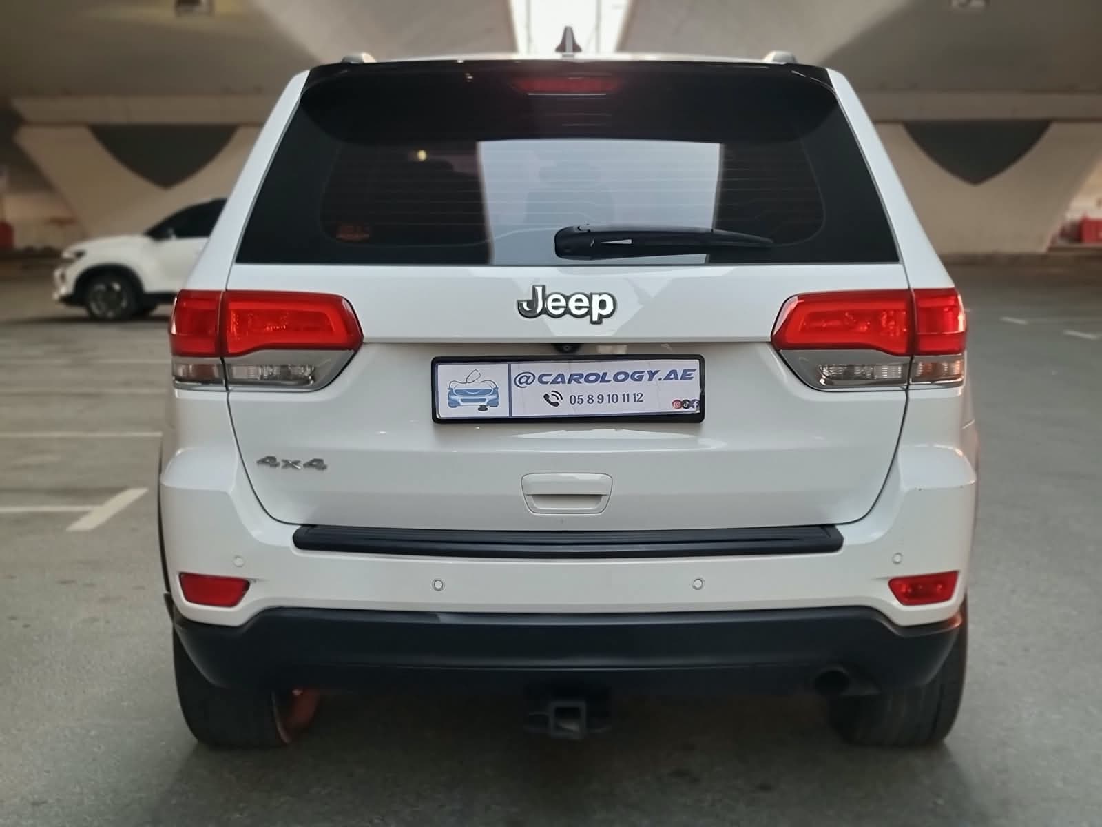 2017 Jeep Grand Cherokee 4x4 for sale Dubai, Carology photo 11