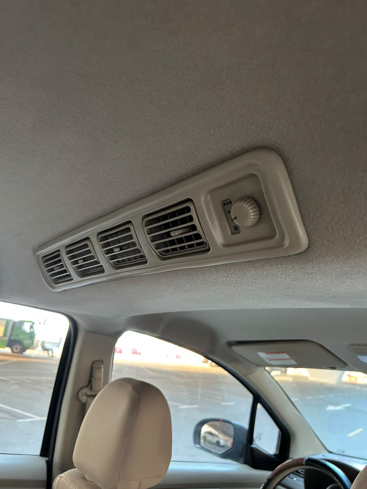 2017 Suzuki Ertiga for sale Dubai, Carology photo 3