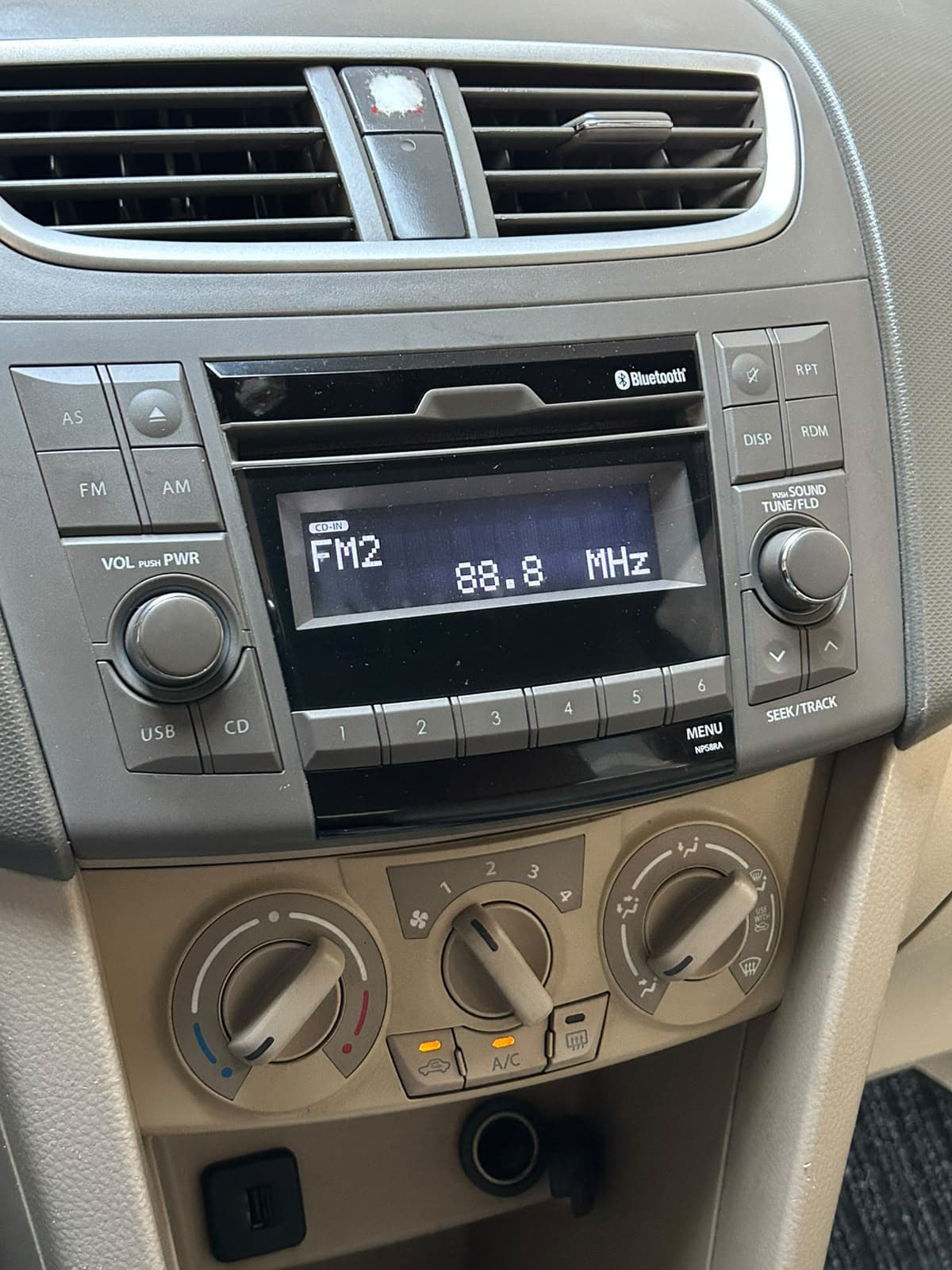 2017 Suzuki Ertiga for sale Dubai, Carology photo 7
