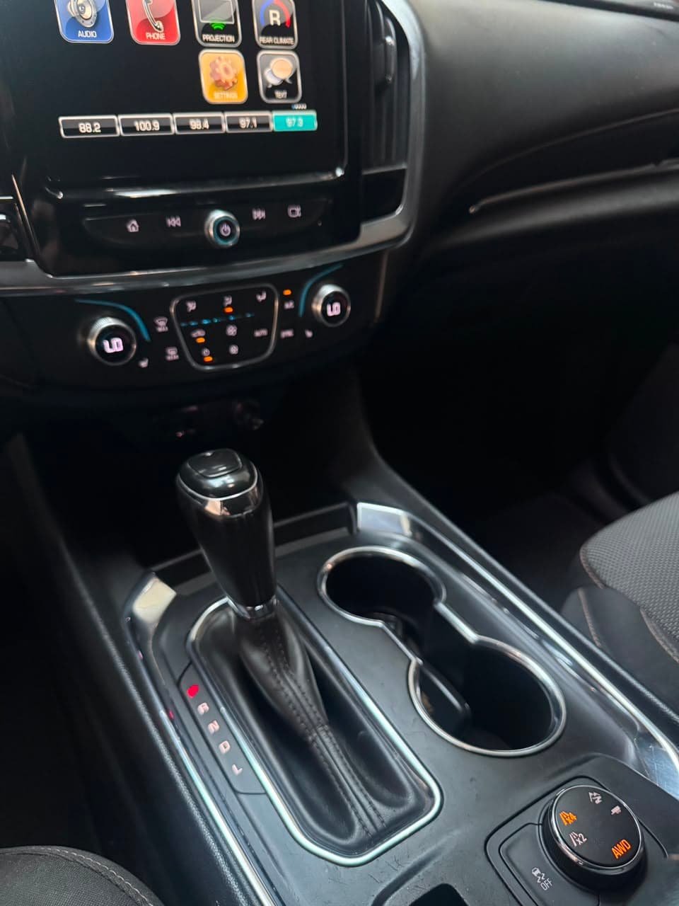 2018 Chevrolet Traverse LT for sale Dubai, Carology photo 11