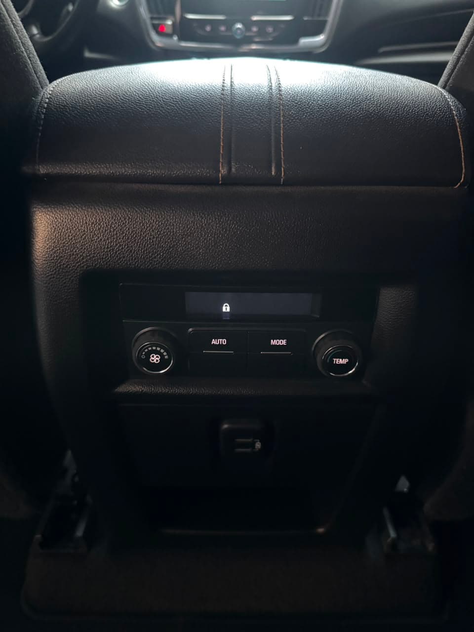 2018 Chevrolet Traverse LT for sale Dubai, Carology photo 16
