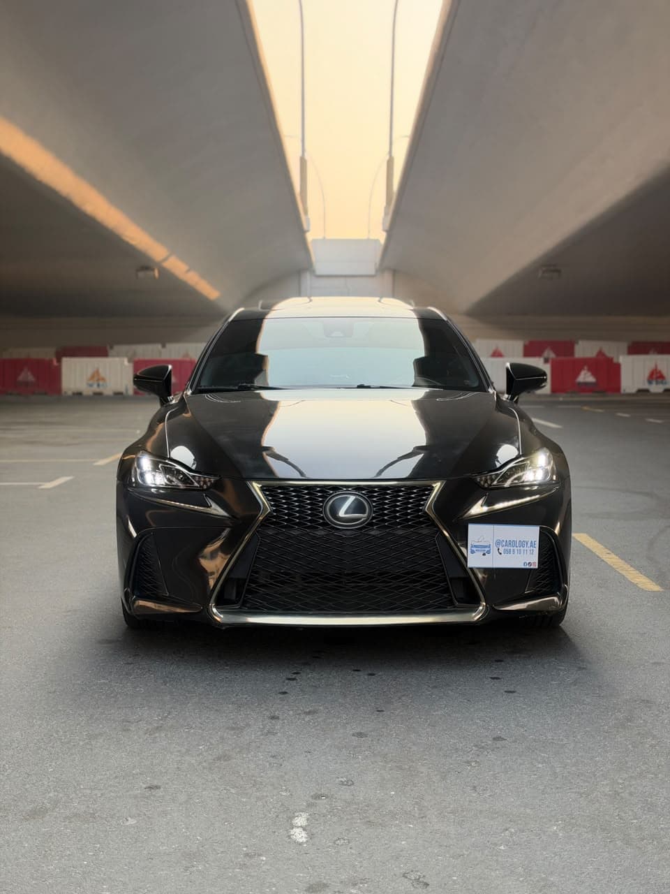 2018 Lexus IS300 F Sport for sale Dubai, Carology photo 2