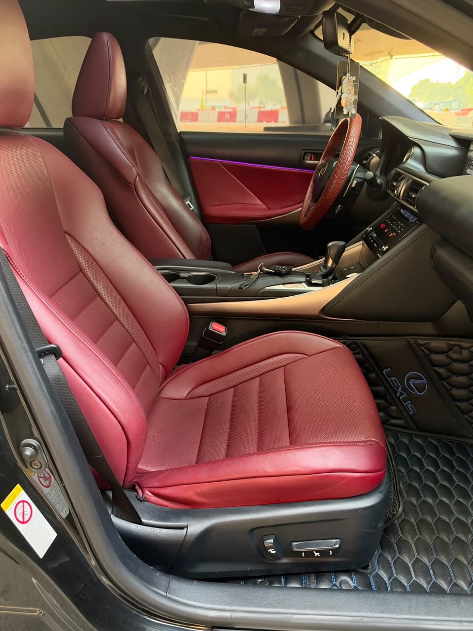 2018 Lexus IS300 F Sport for sale Dubai, Carology photo 8