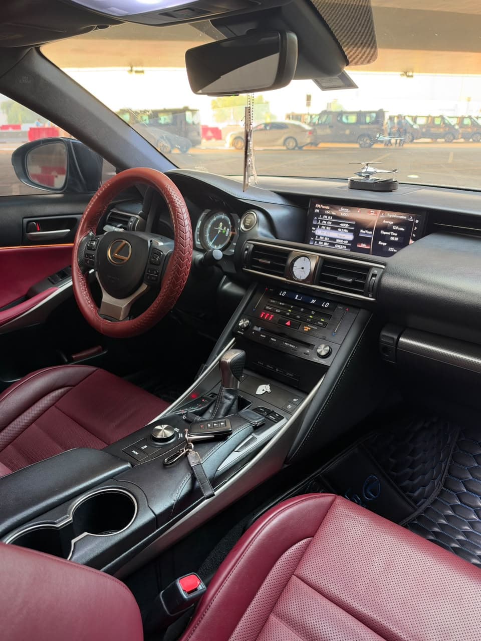 2018 Lexus IS300 F Sport for sale Dubai, Carology photo 10