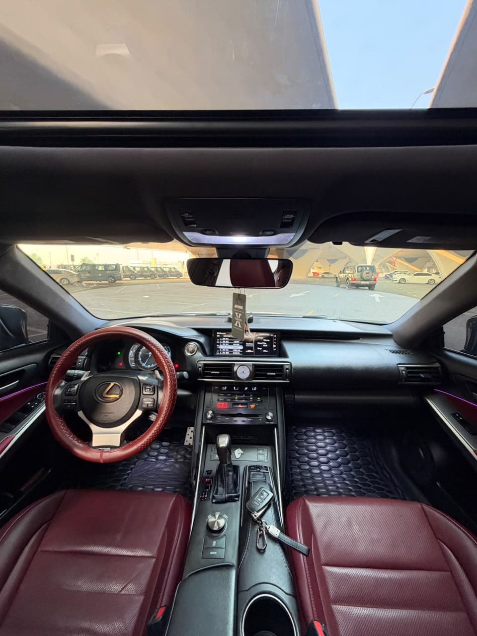 2018 Lexus IS300 F Sport for sale Dubai, Carology photo 11