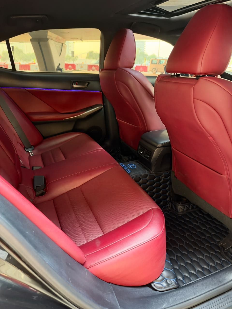2018 Lexus IS300 F Sport for sale Dubai, Carology photo 12