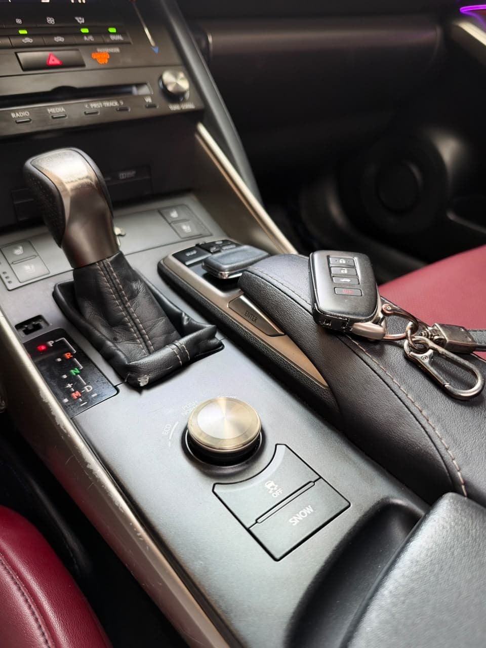 2018 Lexus IS300 F Sport for sale Dubai, Carology photo 29